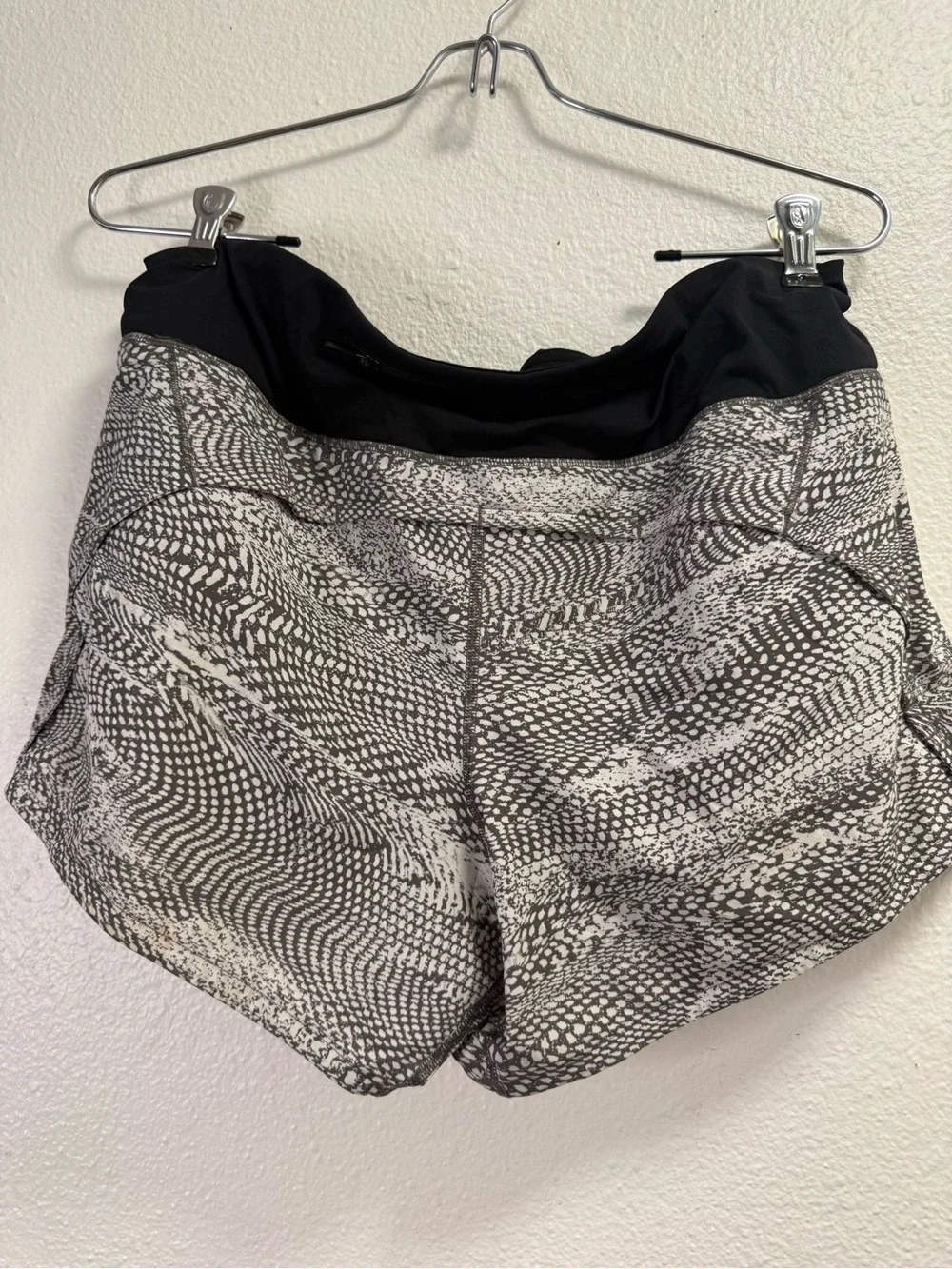 lululemon athletica lightweight athletic